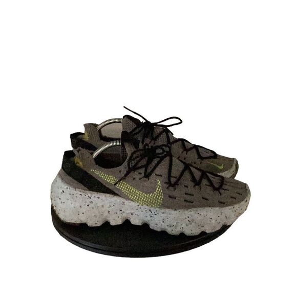 Nike Space Hippie 04 Men's Sz.11 Wolf Grey Dark Smoke Volt CZ6398-001. - Picture 2 of 5